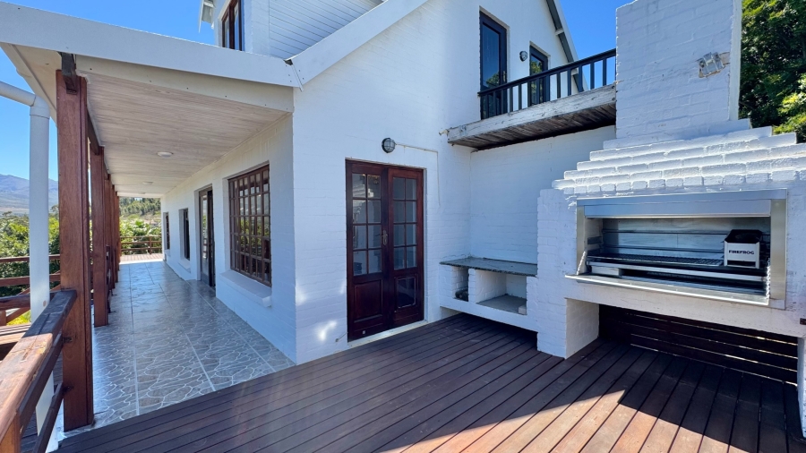 5 Bedroom Property for Sale in Rome Glen Western Cape